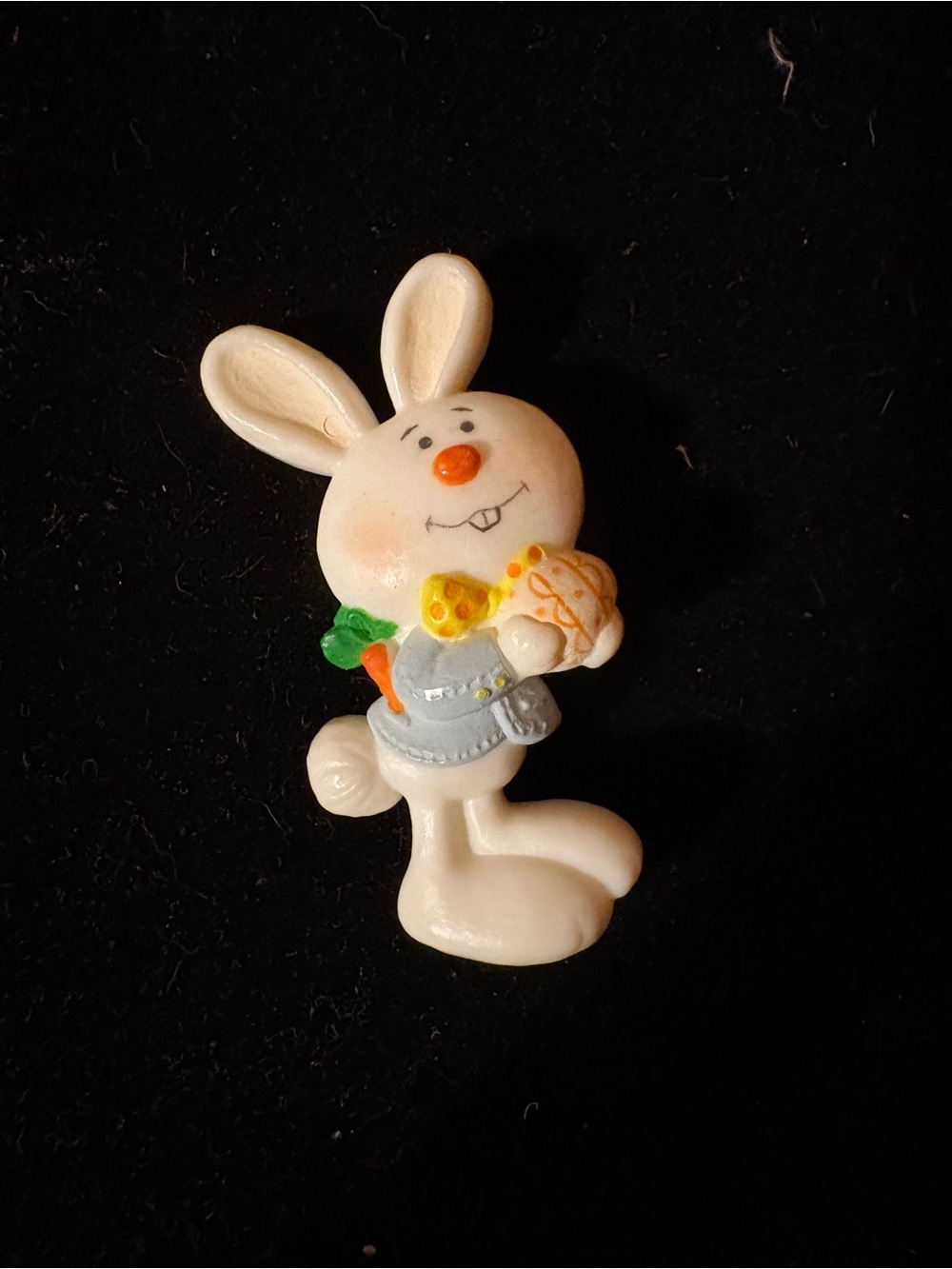 VTG Hallmark White Bunny Brooch Easter